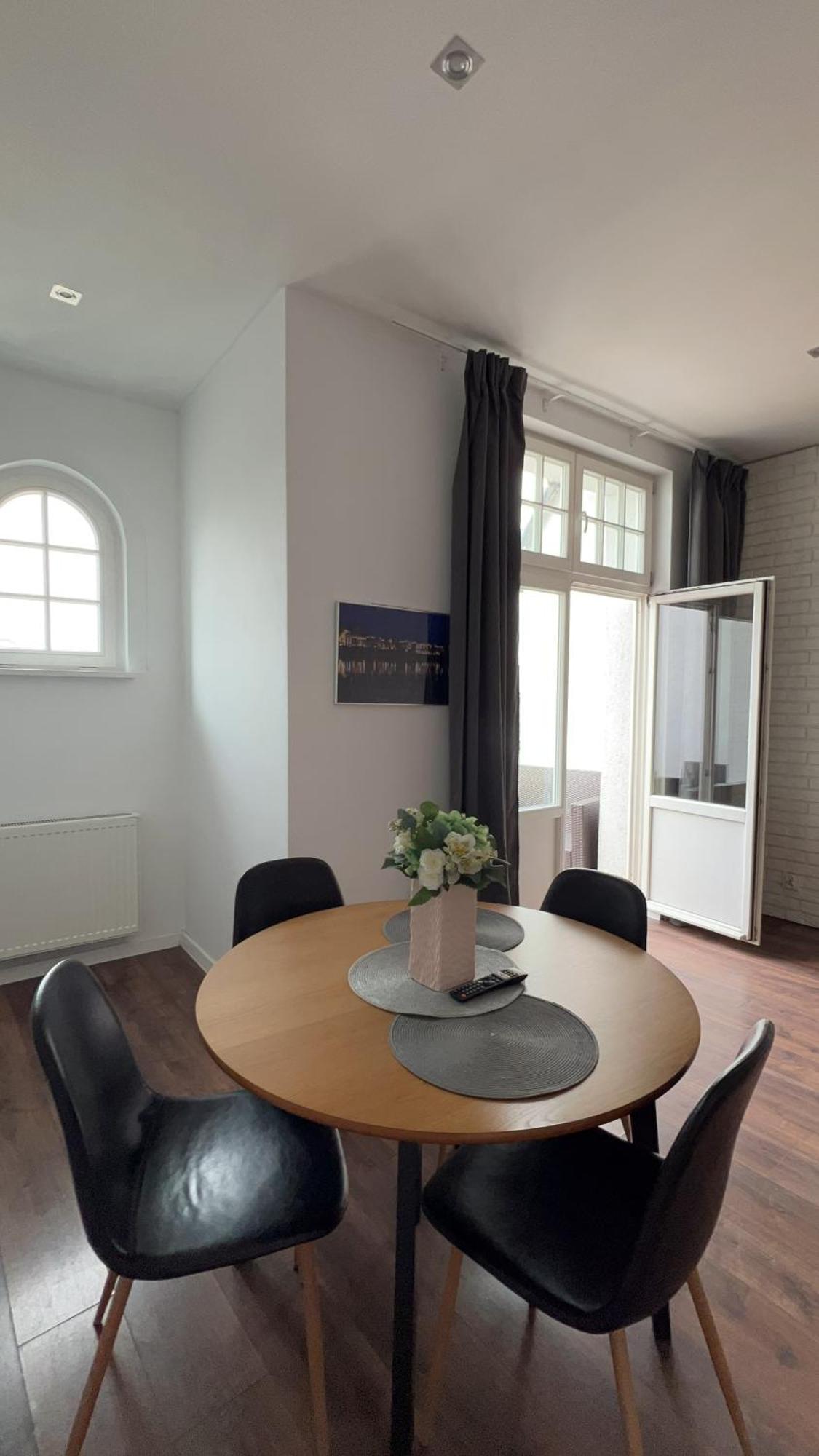 Long Island Apartment